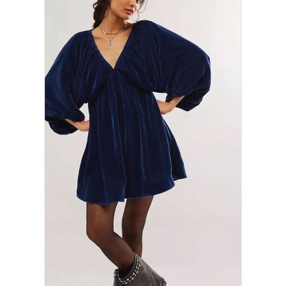 Free People Dresses & Skirts - Free People Ivy Velvet Mini Dress Size Small $98 EUC